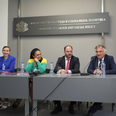 НС на ТПК представи книга за кооперациите в Министерството на труда и социалната политика 