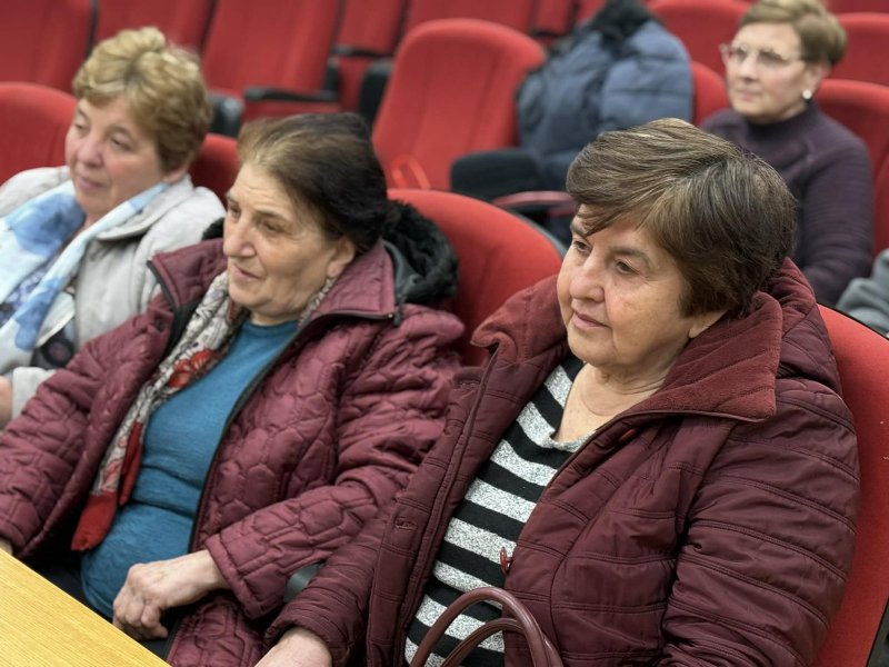 Община Троян, домакин на представянето на филма "Труд и солидарност" 456