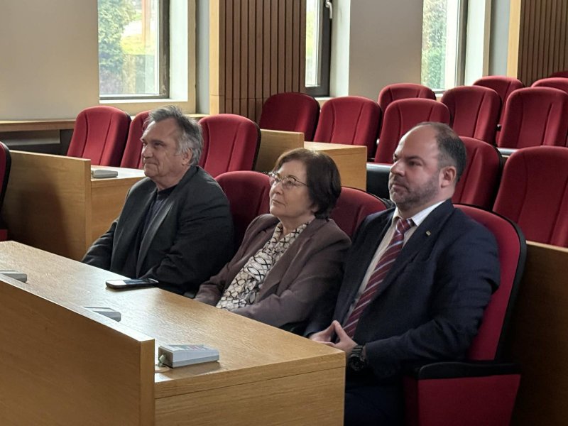 Община Троян, домакин на представянето на филма "Труд и солидарност" 455