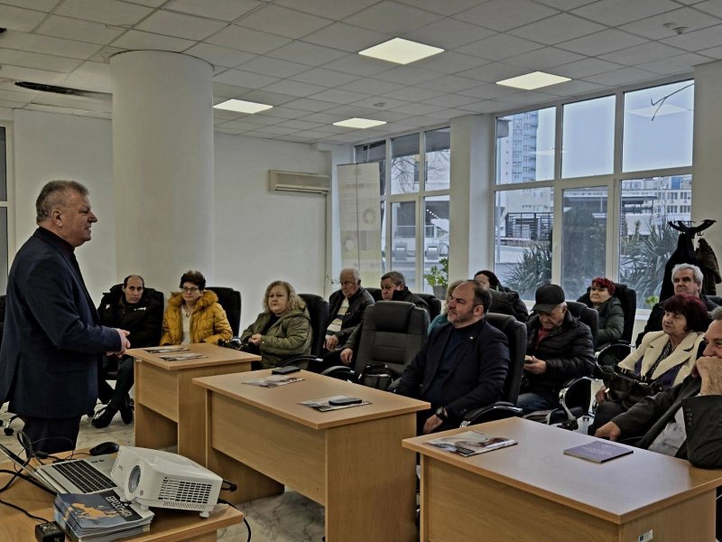 Регионалният център за социална икономика и социални иновации - гр. Бургас беше домакин на прожекцията на документалния филм &bdquo;Труд и солидарност&ldquo; 470