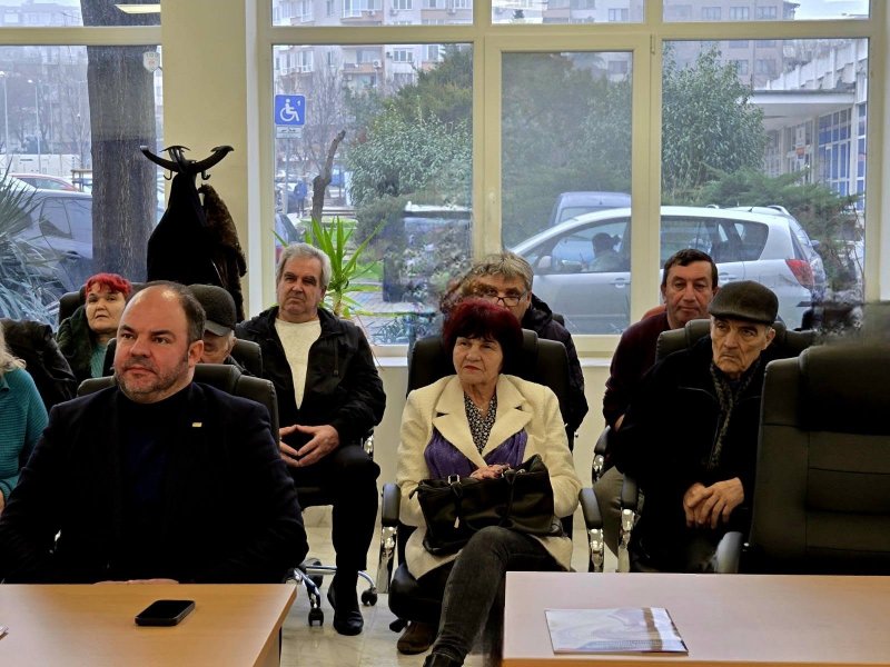 Регионалният център за социална икономика и социални иновации - гр. Бургас беше домакин на прожекцията на документалния филм &bdquo;Труд и солидарност&ldquo; 477