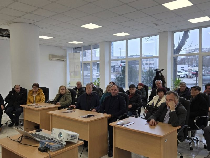 Регионалният център за социална икономика и социални иновации - гр. Бургас беше домакин на прожекцията на документалния филм &bdquo;Труд и солидарност&ldquo; 479